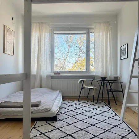 Cozy In Prime Location Apartment
