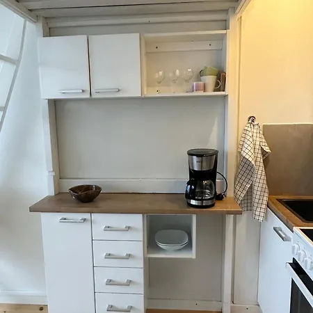 Cozy In Prime Location